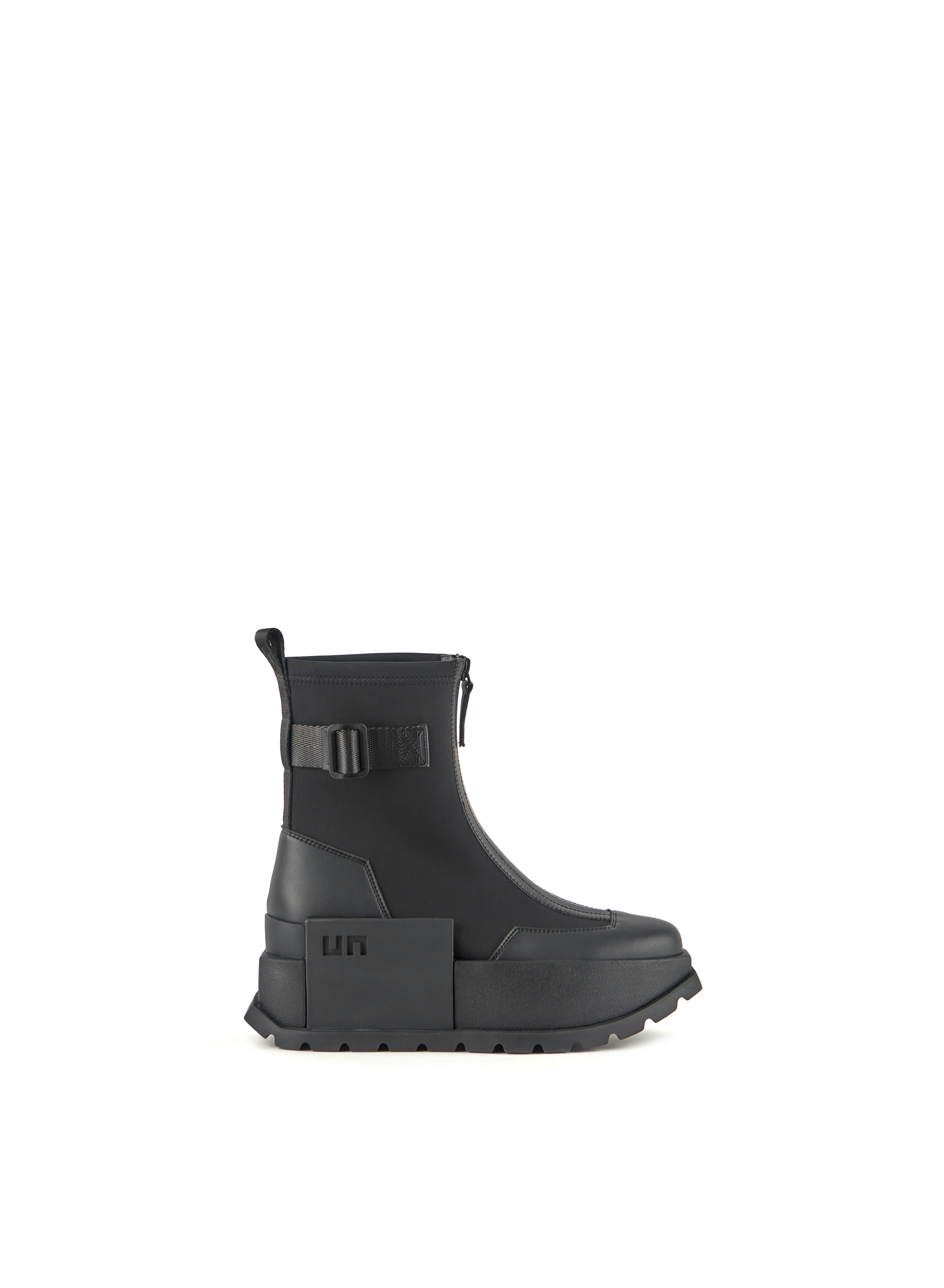 roko-bootie-ii-black-outside