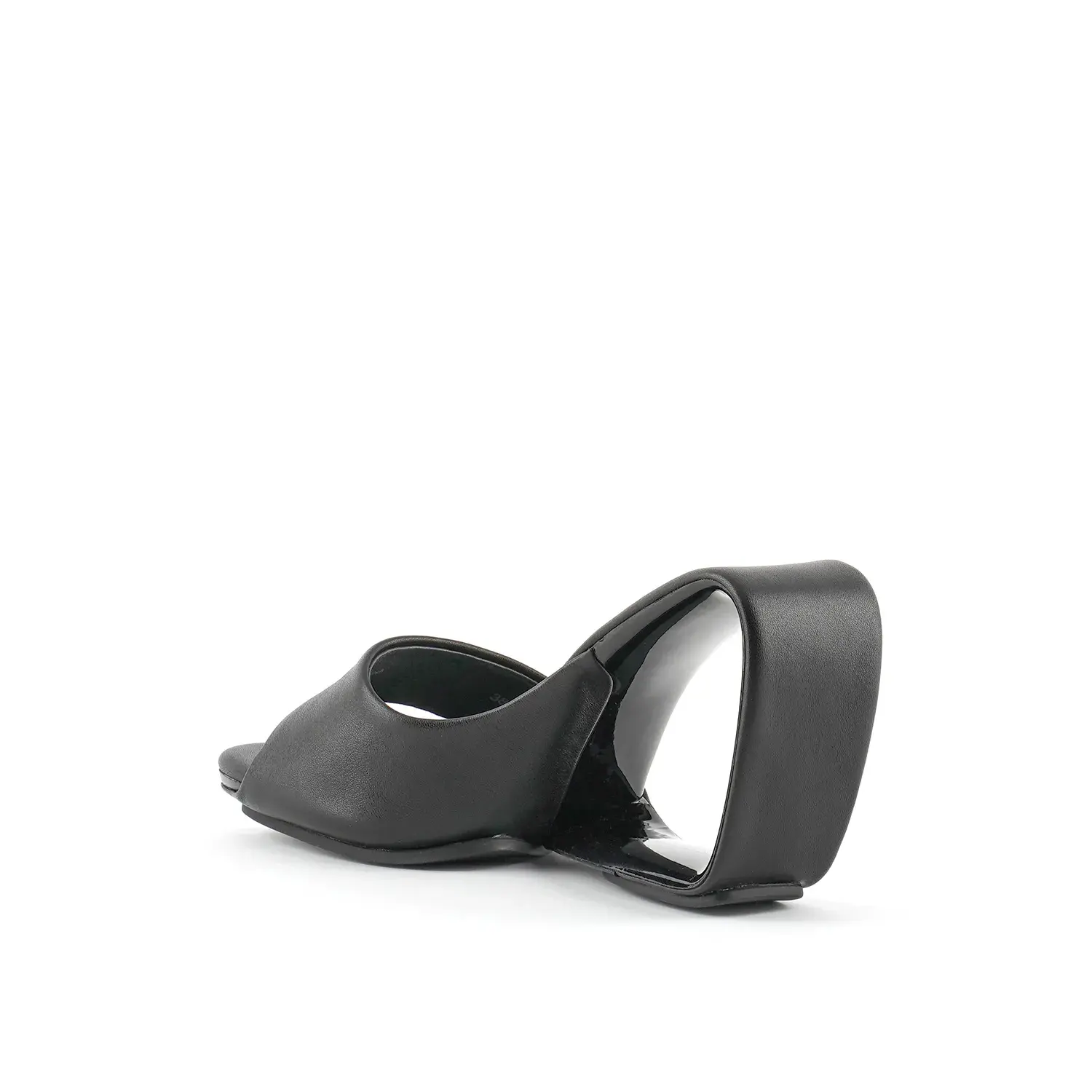 mobius-hi-black-angle-in