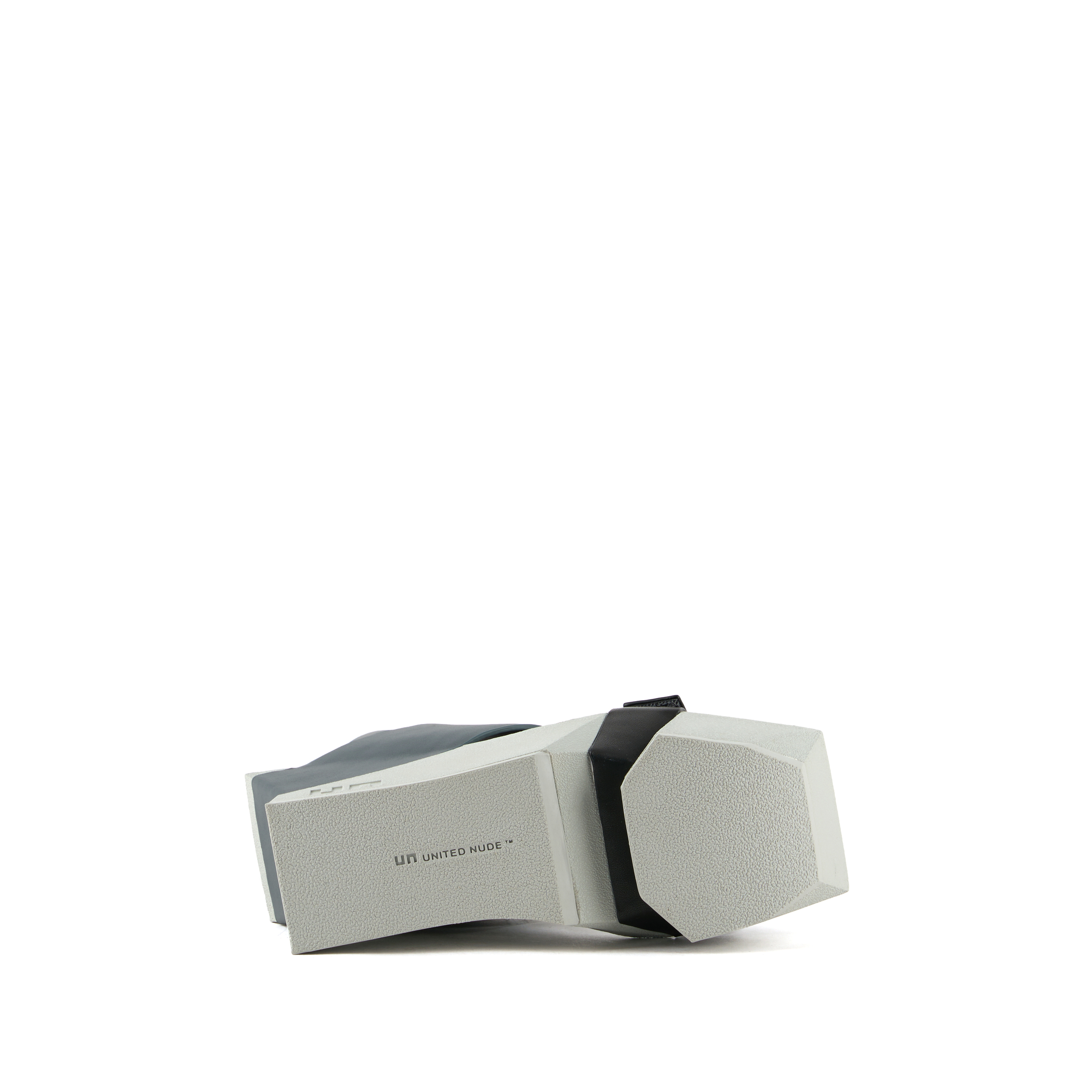 brutt-a-steel-bottom