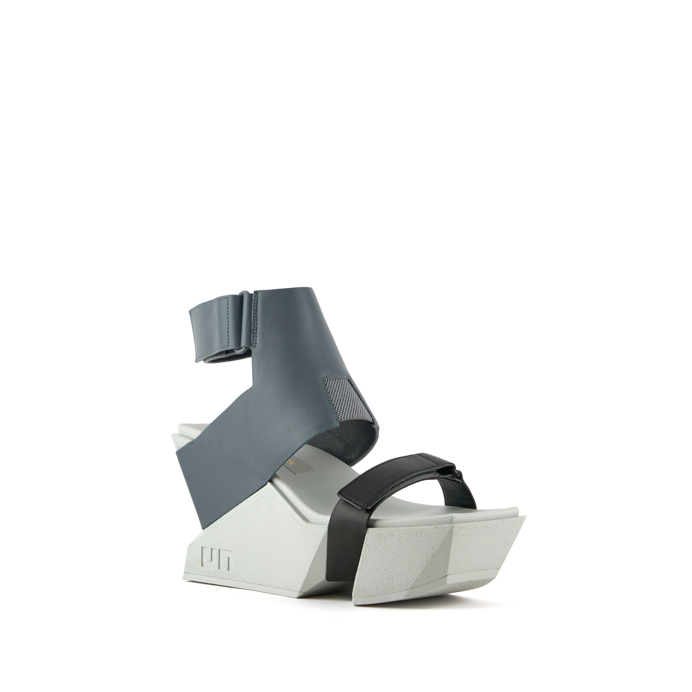 brutt-a-steel-angle-out