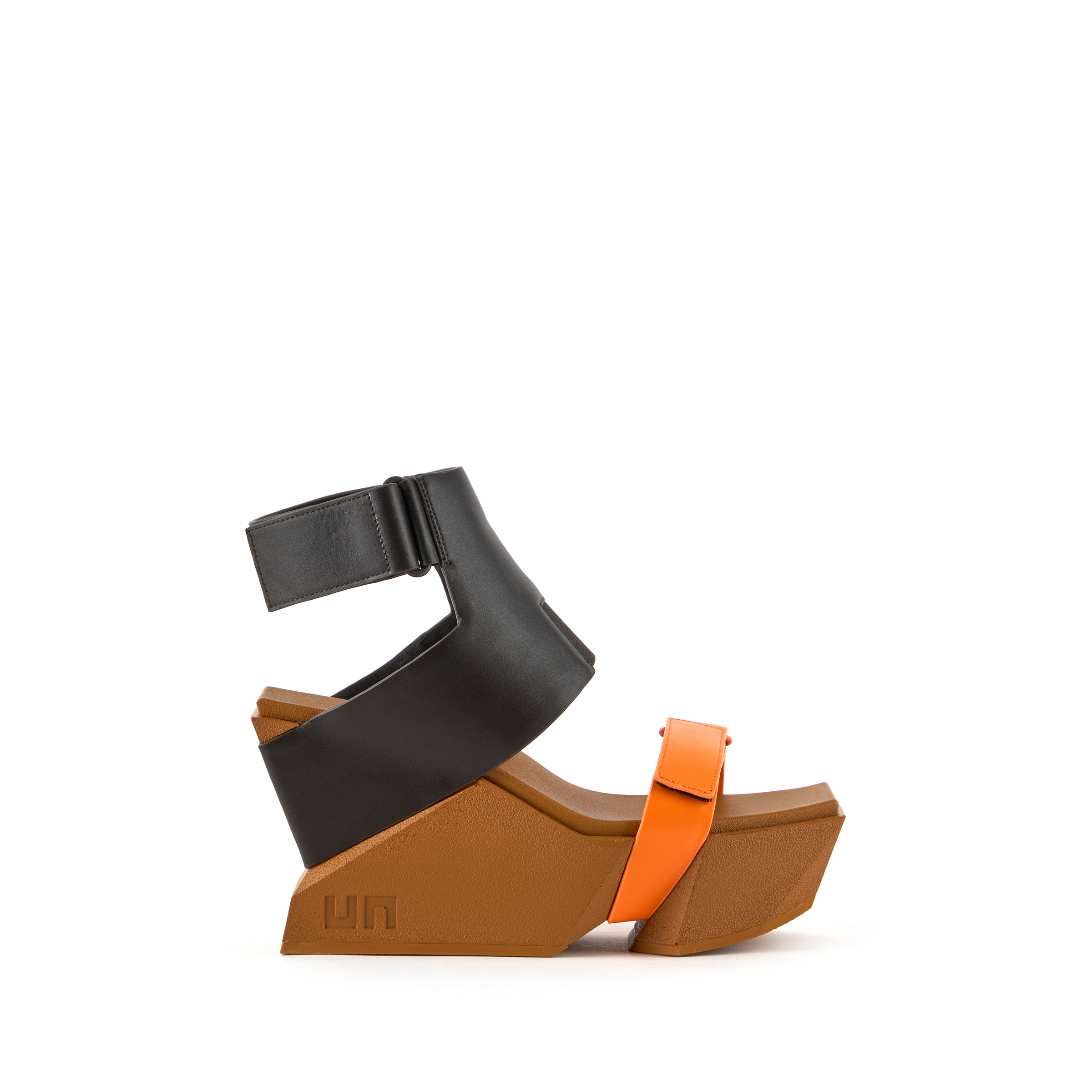 brutt-a-amber-glow-outside