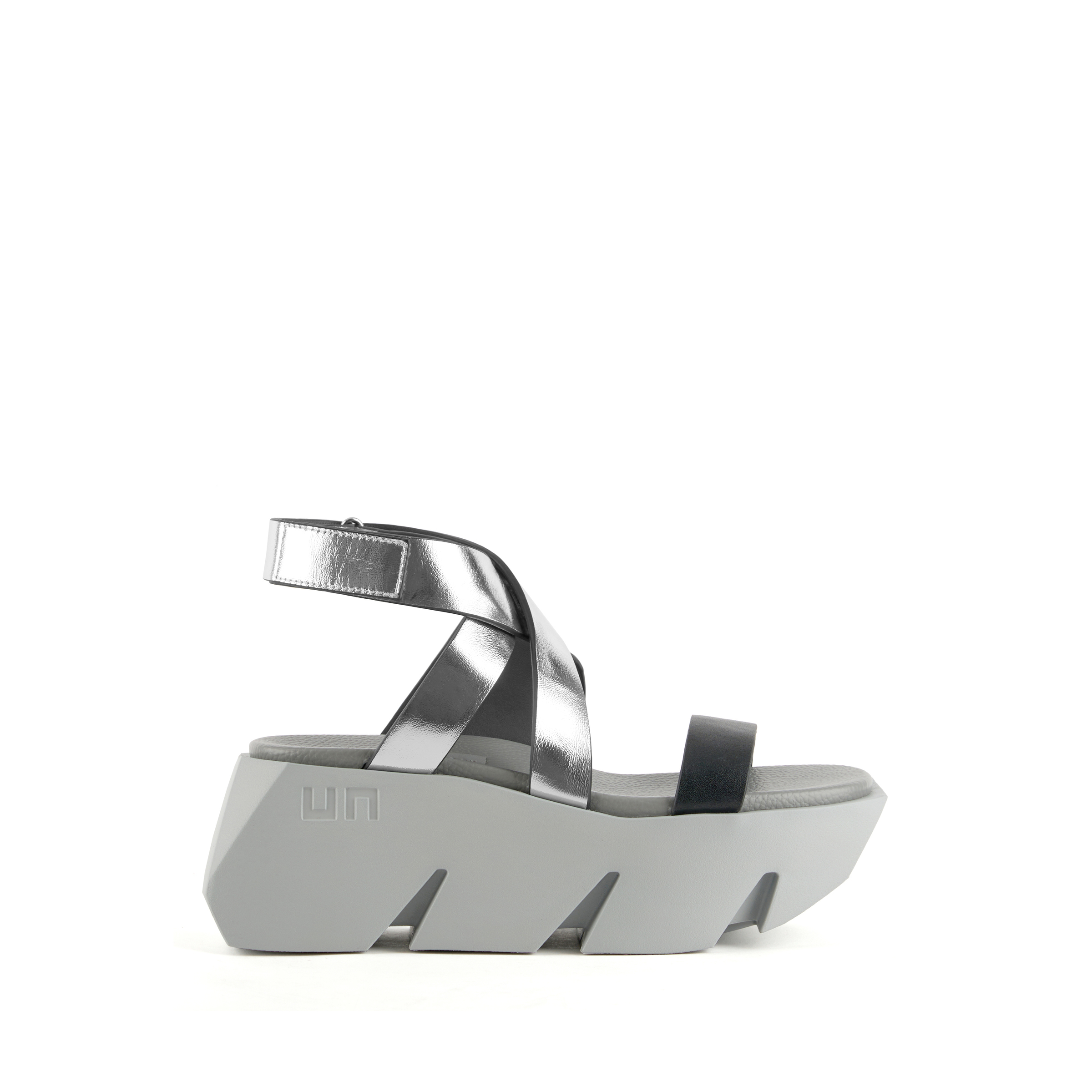 bull-way-steel-outside