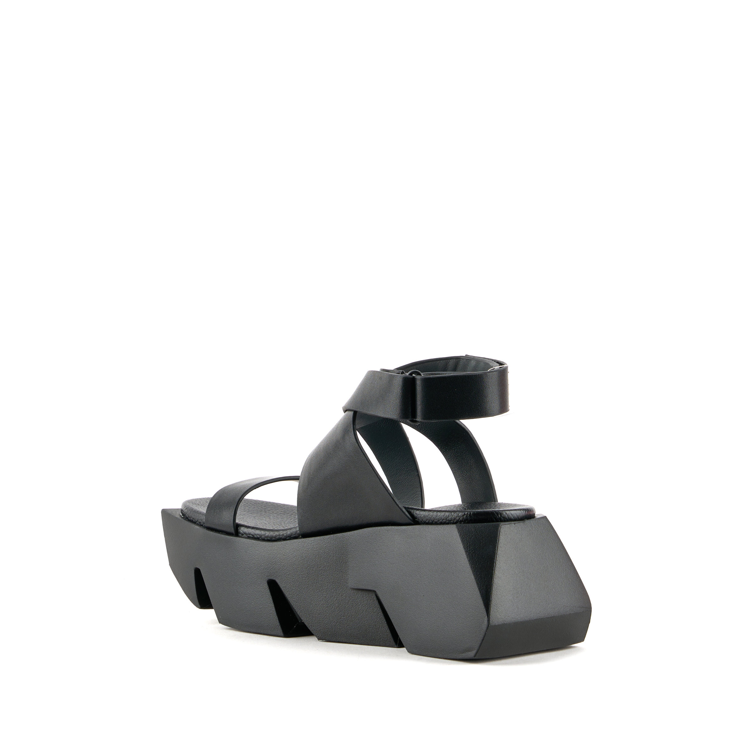 bull-way-black-angle-in