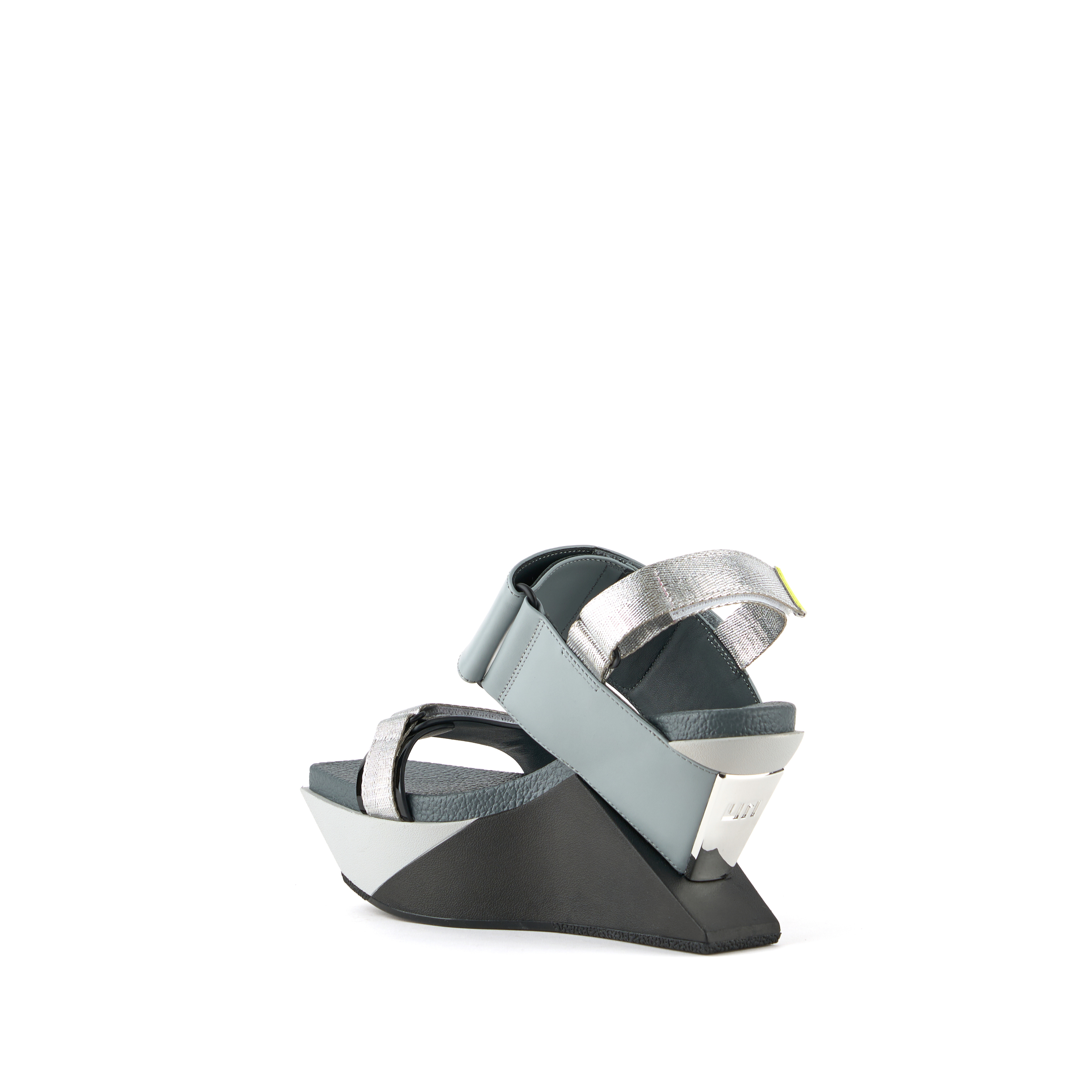 delta-run-wedge-steel-angle-in