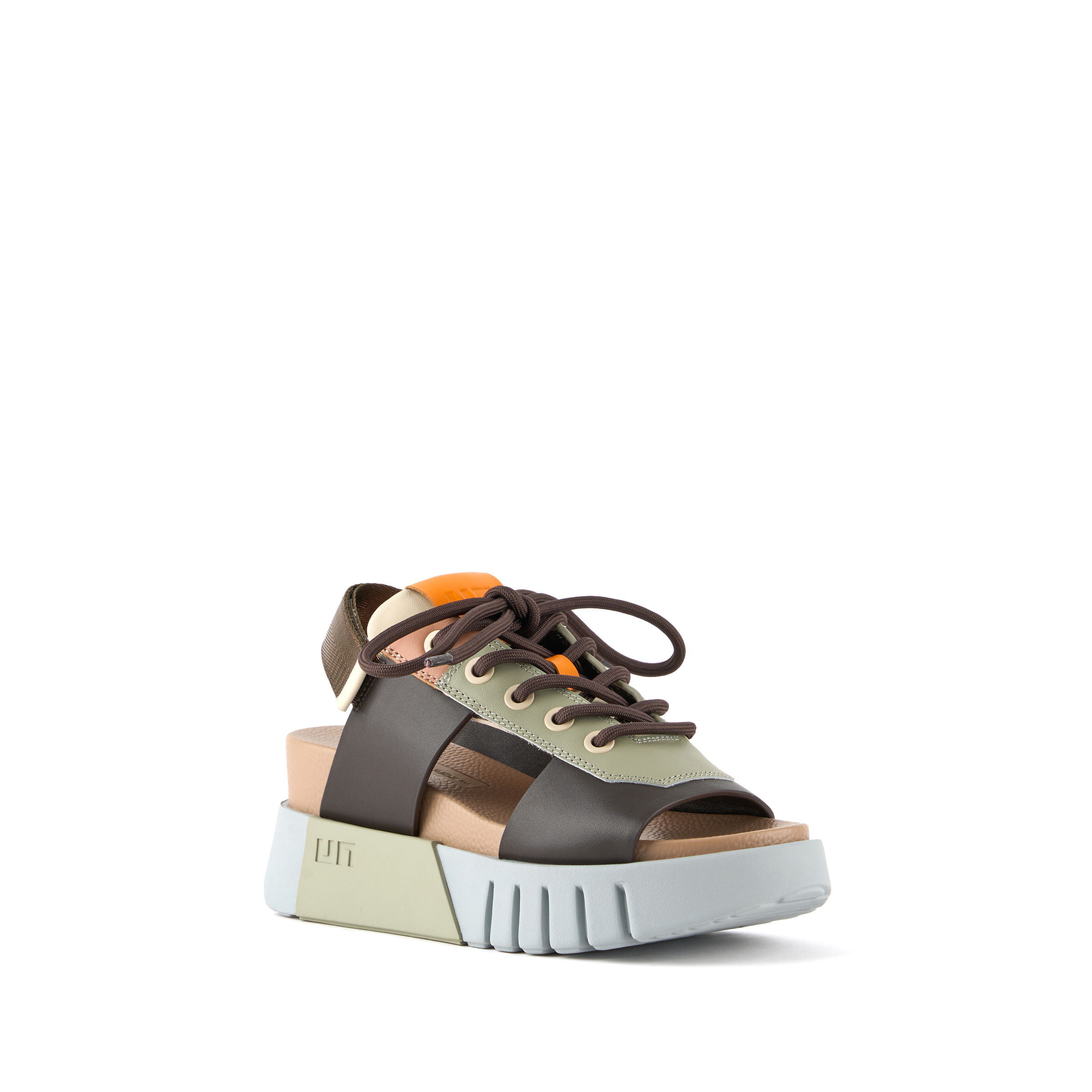 delta-sporty-ii-sierra-angle-out