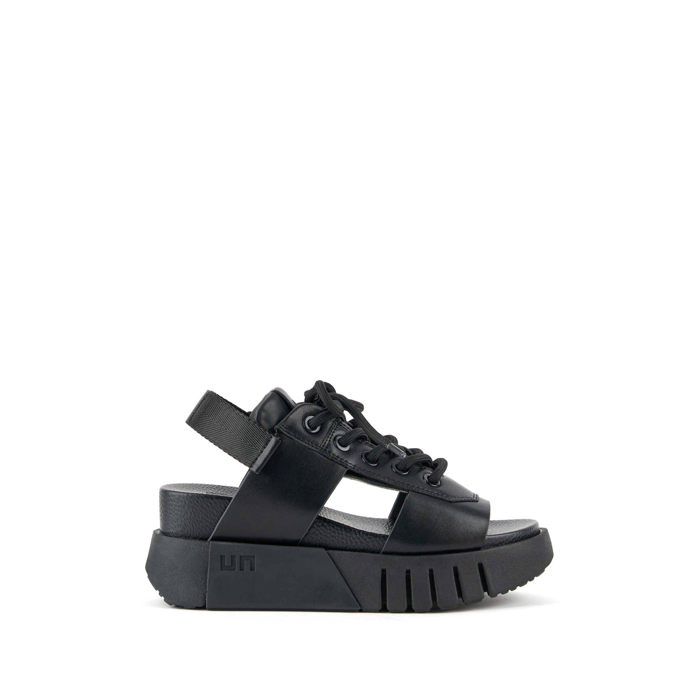 delta-sporty-ii-black-outside