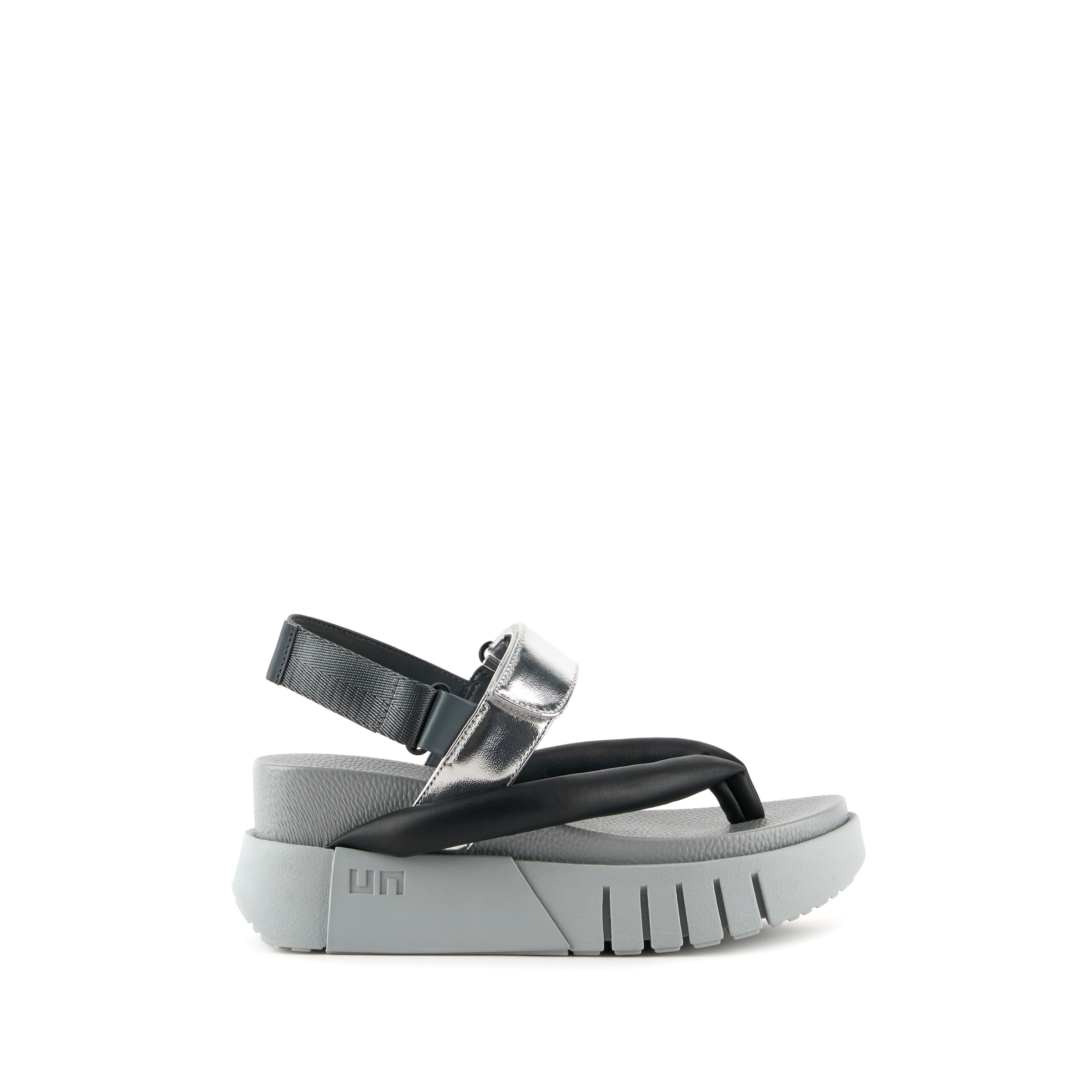 delta-tong-steel-outside