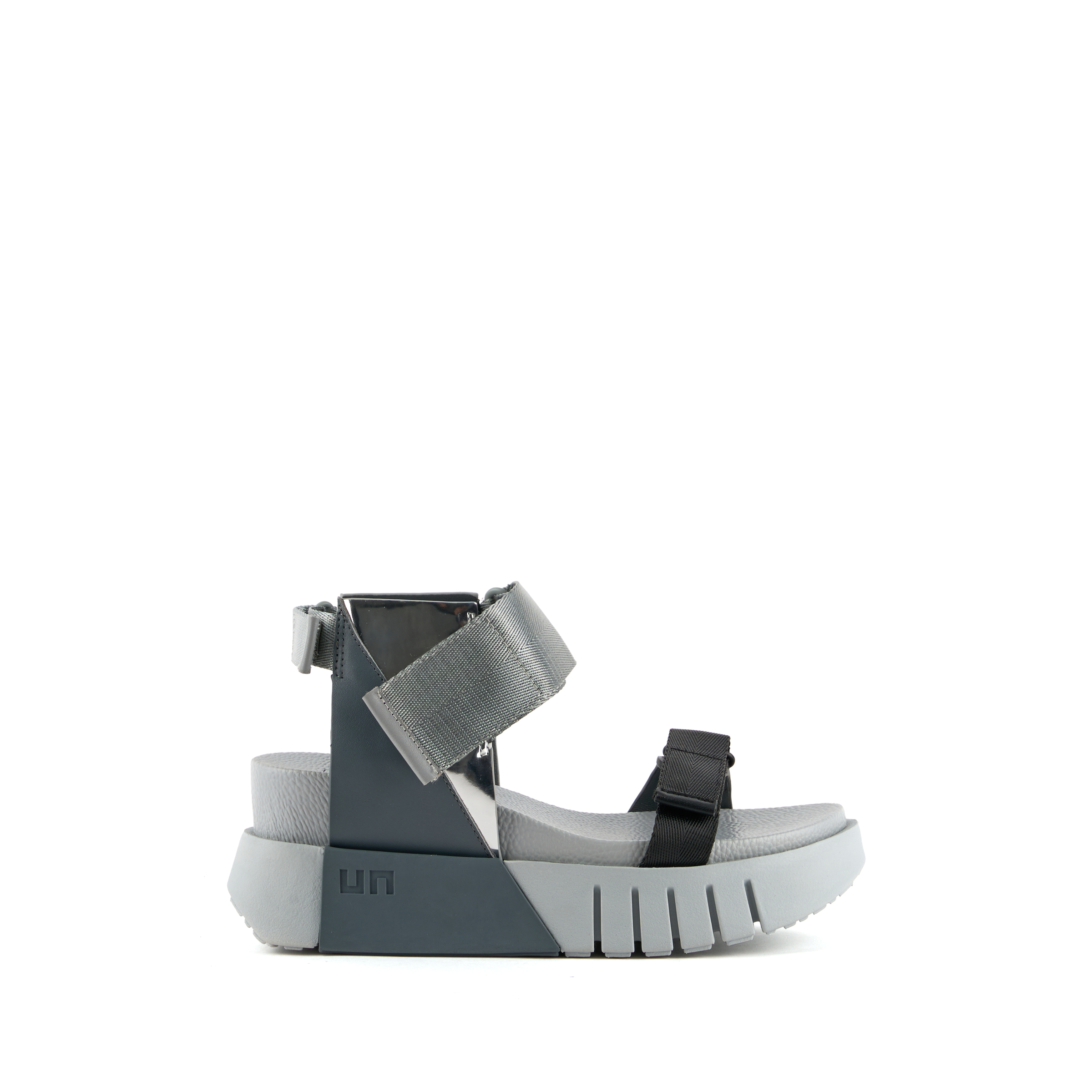 delta-run-steel-outside