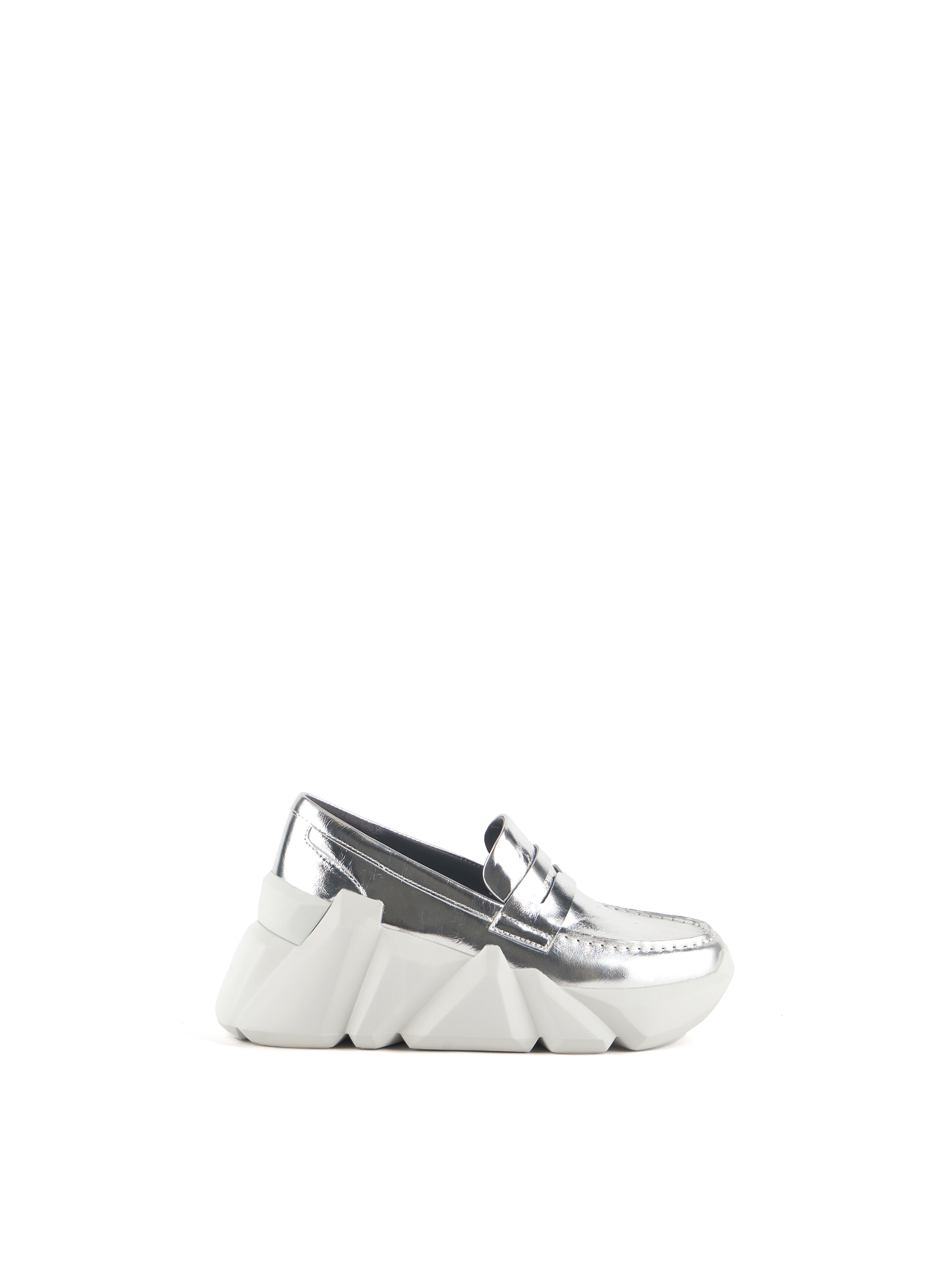 space-kick-loafer-mirror-silver-outside