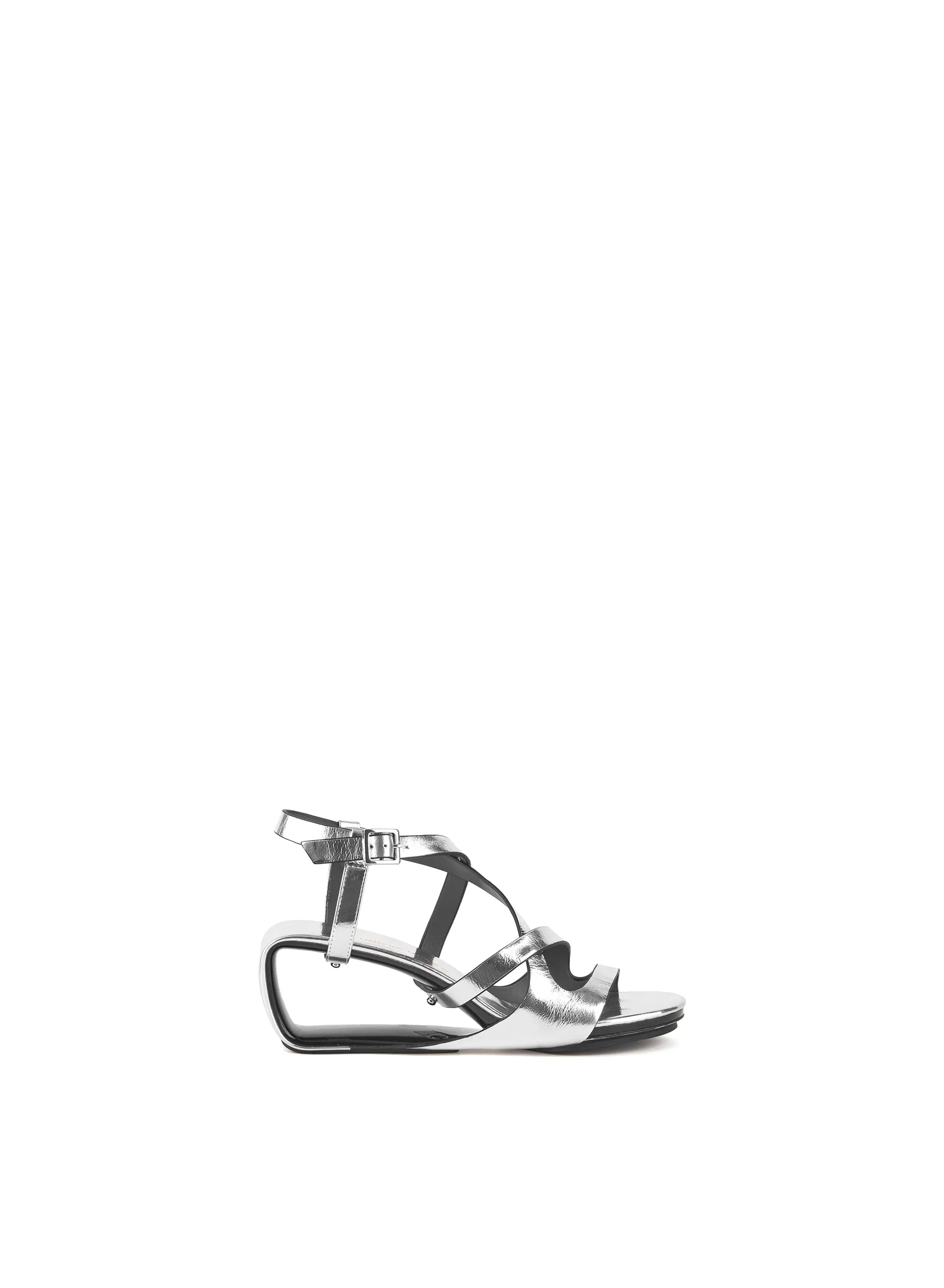 mobius-sia-mid-silver-outside