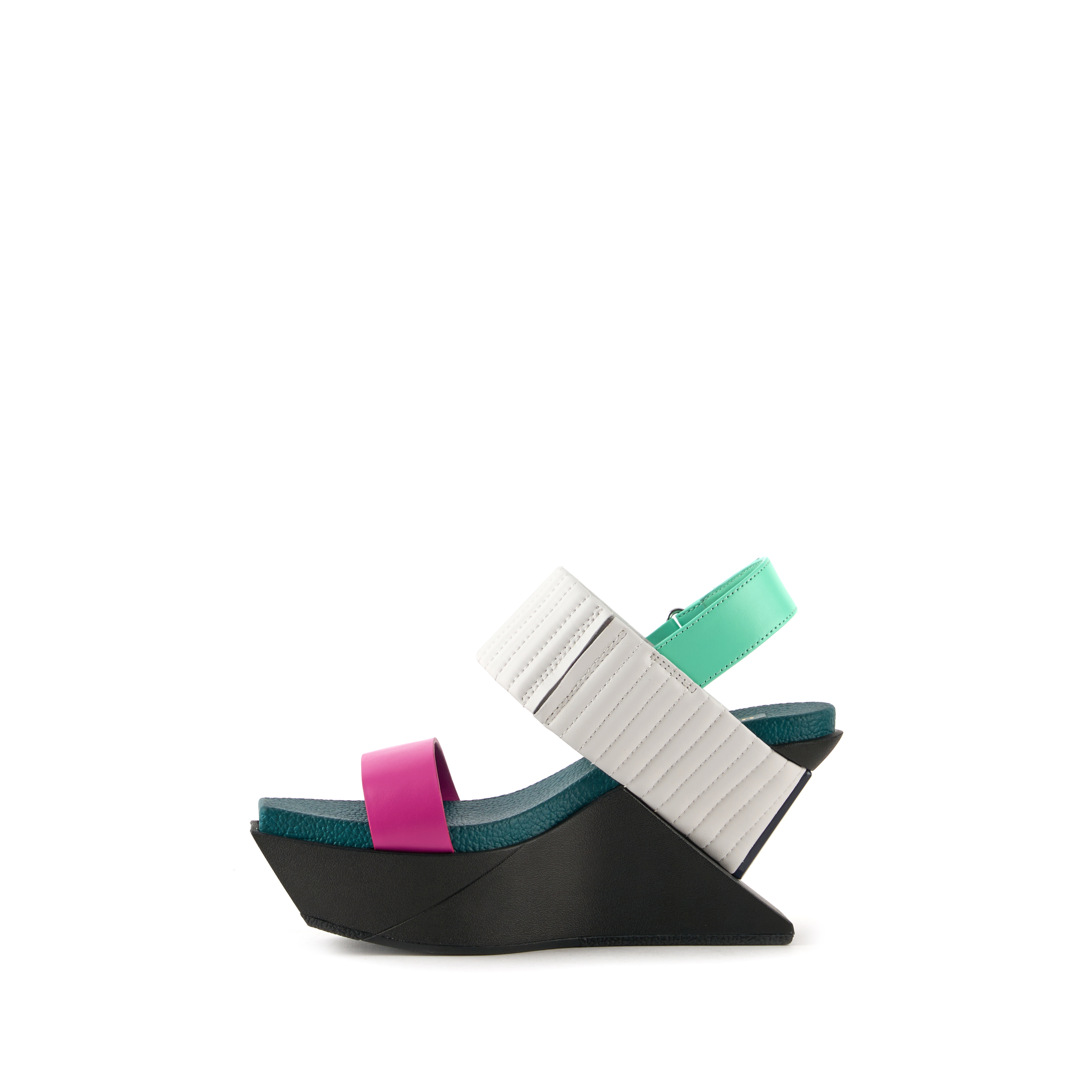 delta-wedge-puffier-fuchsion-inside