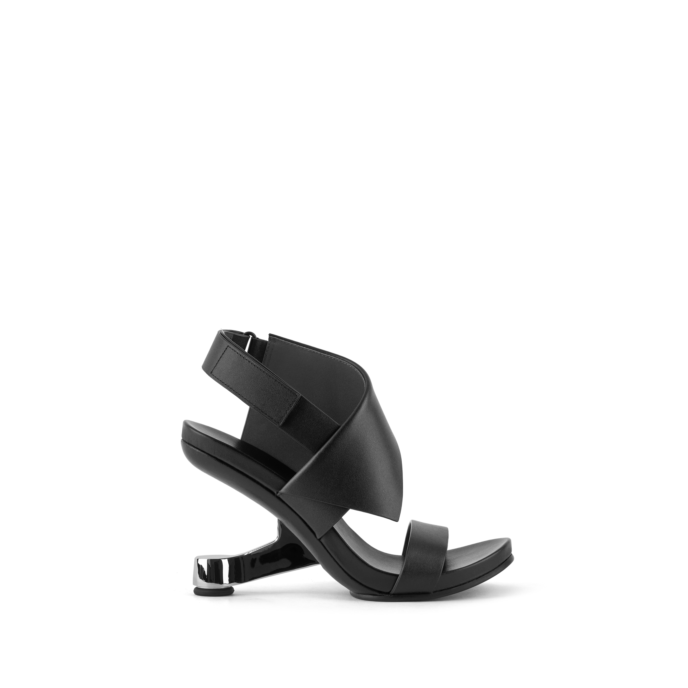 eamz-polo-black-outside