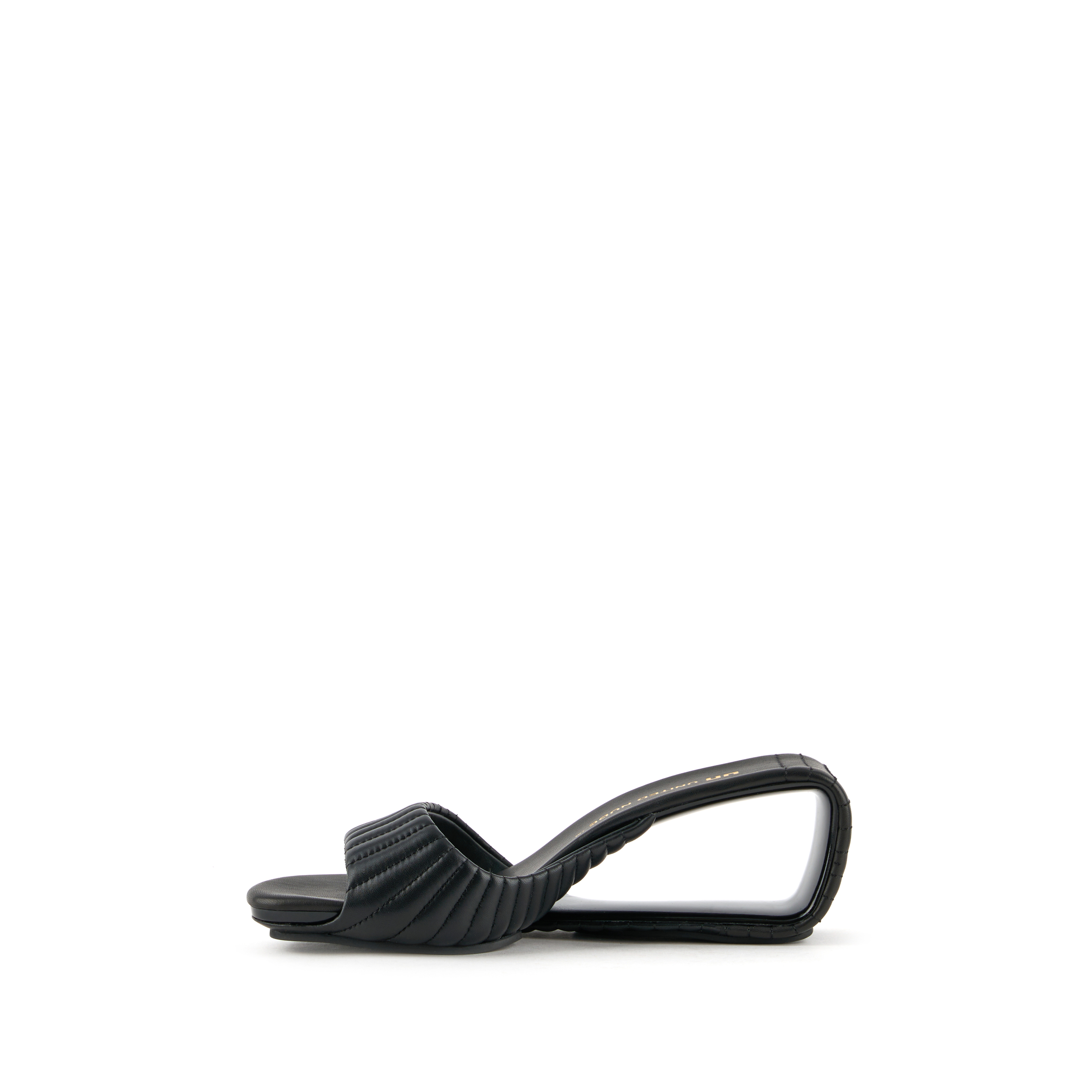 mobius-mid-black-puffier-inside