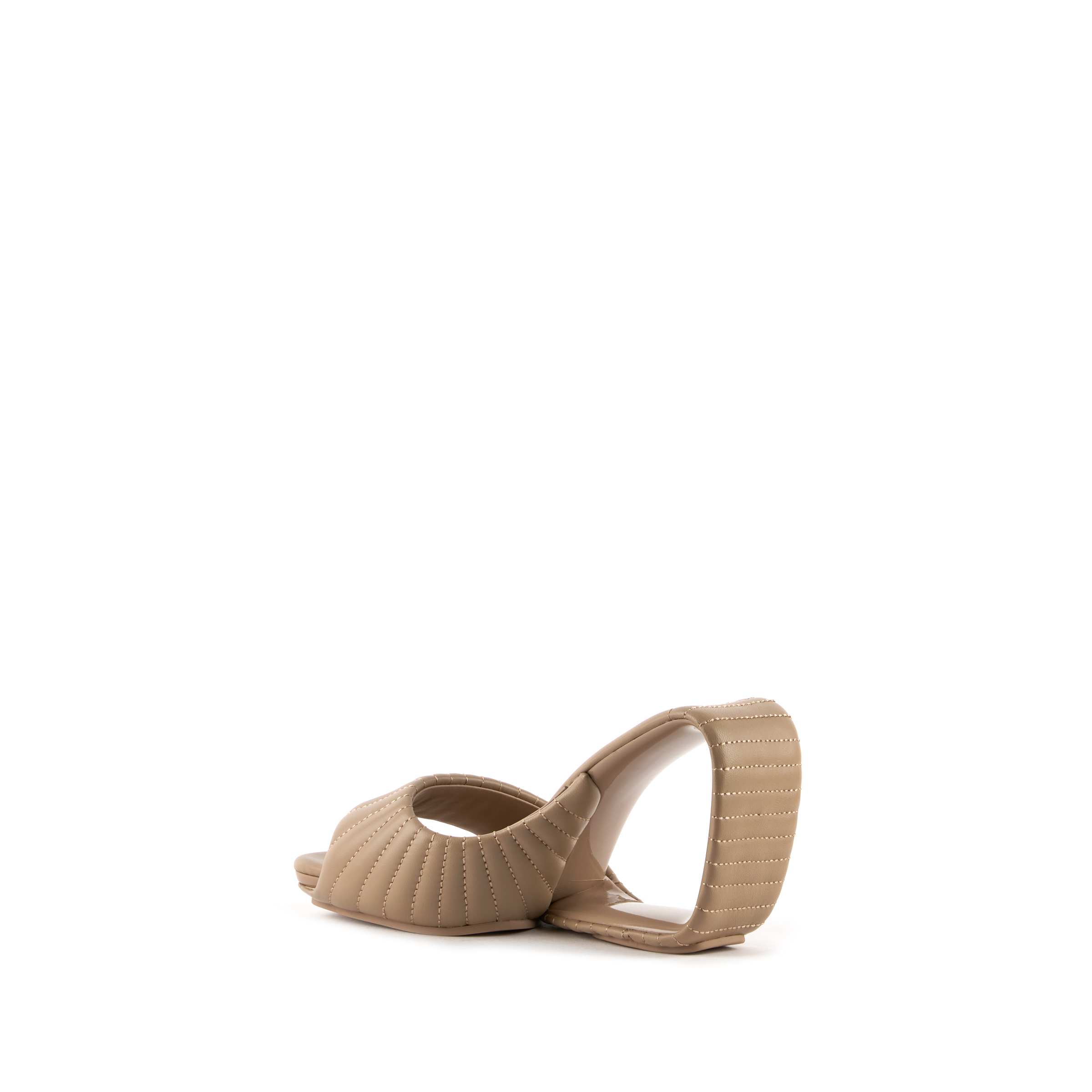 mobius-hi-timeless-taupe-puffier-angle-in