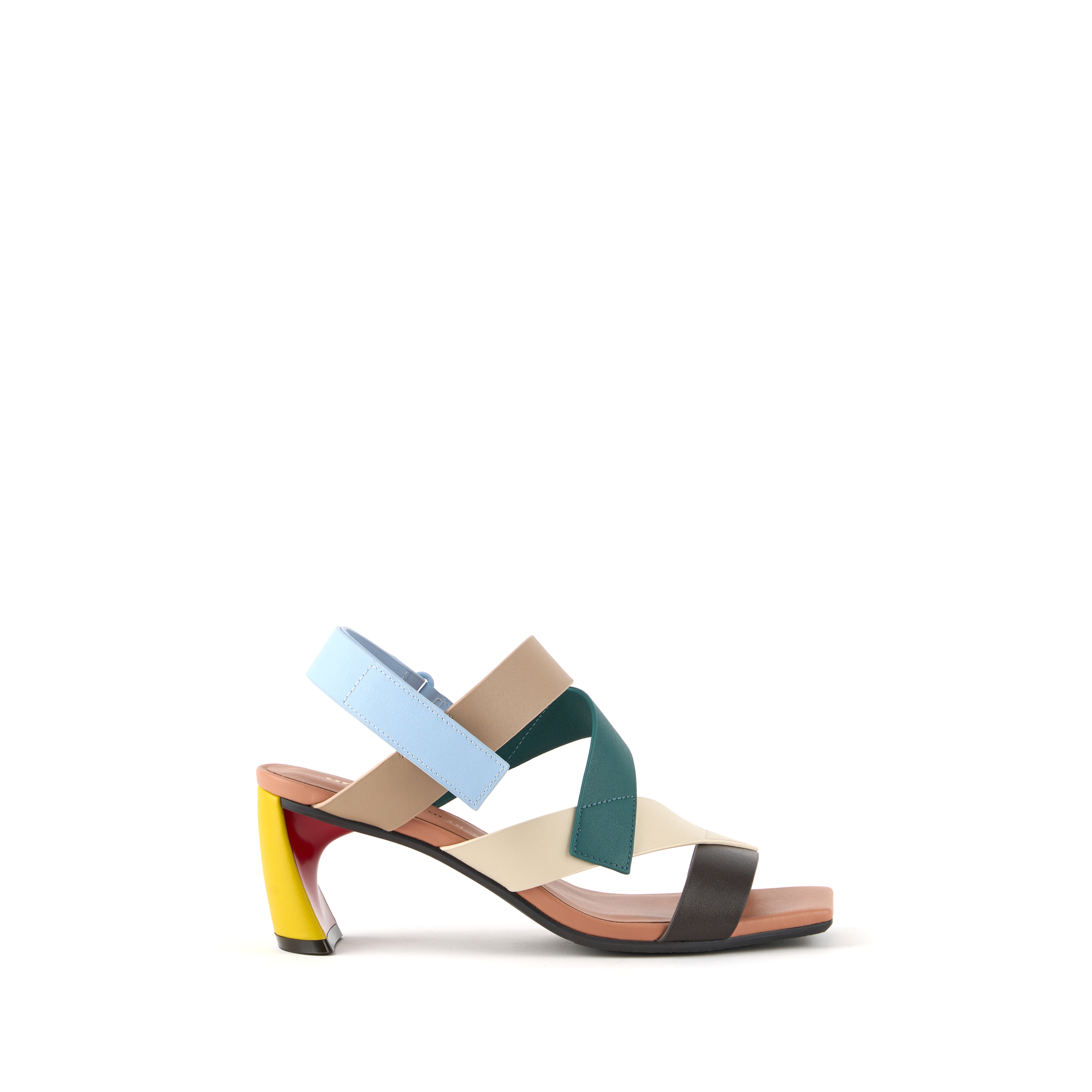 zuma-straps-mid-malmo-outside