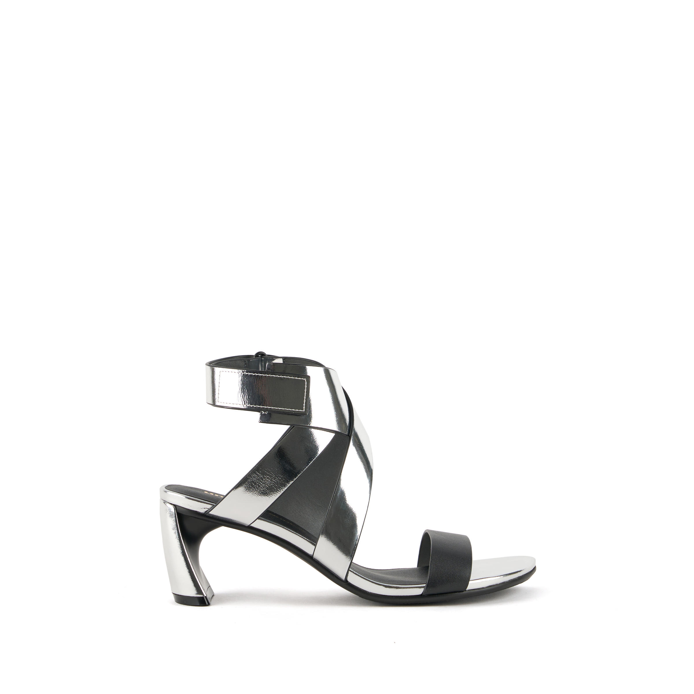 zuma-way-mid-silver-outside