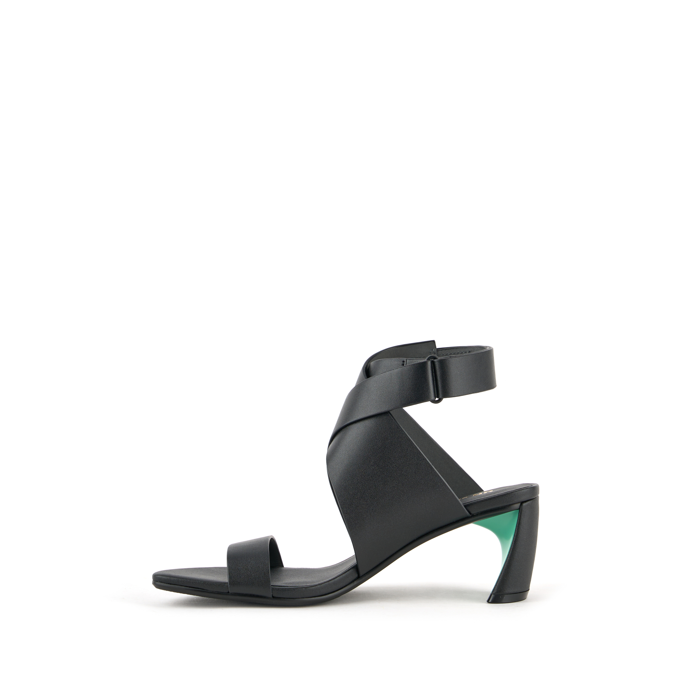 zuma-way-mid-black-inside