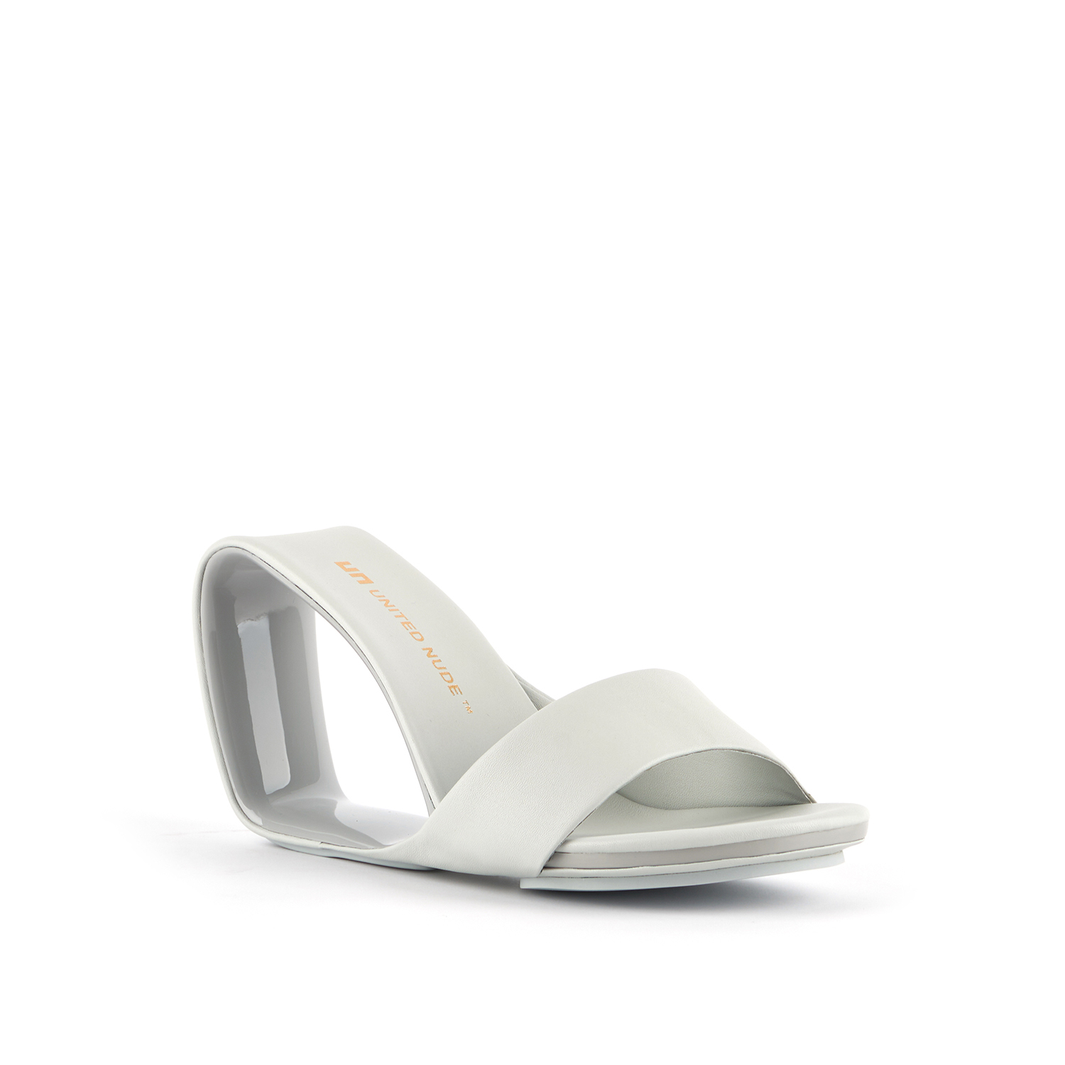 mobius-hi-primer-angle-out