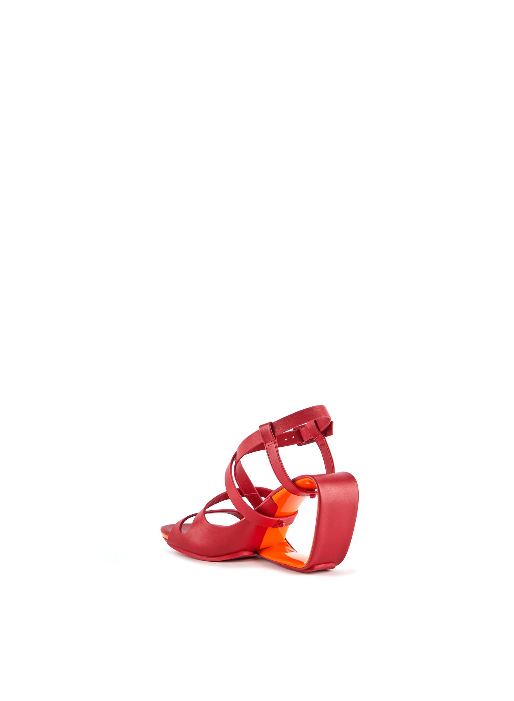 1083582016SS24