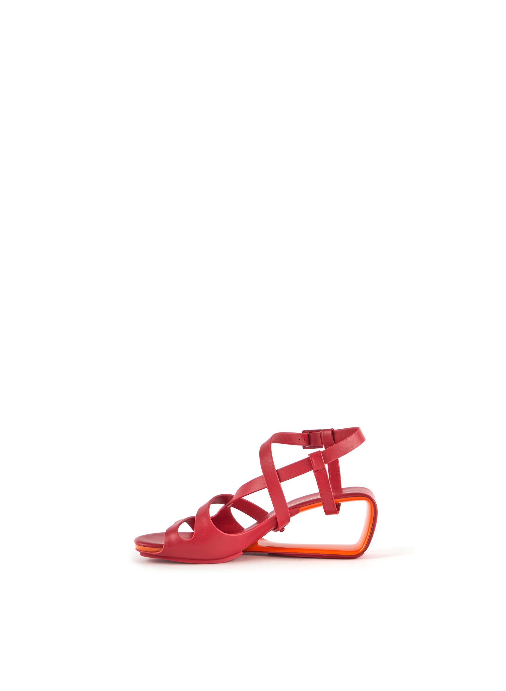 1083682016SS24