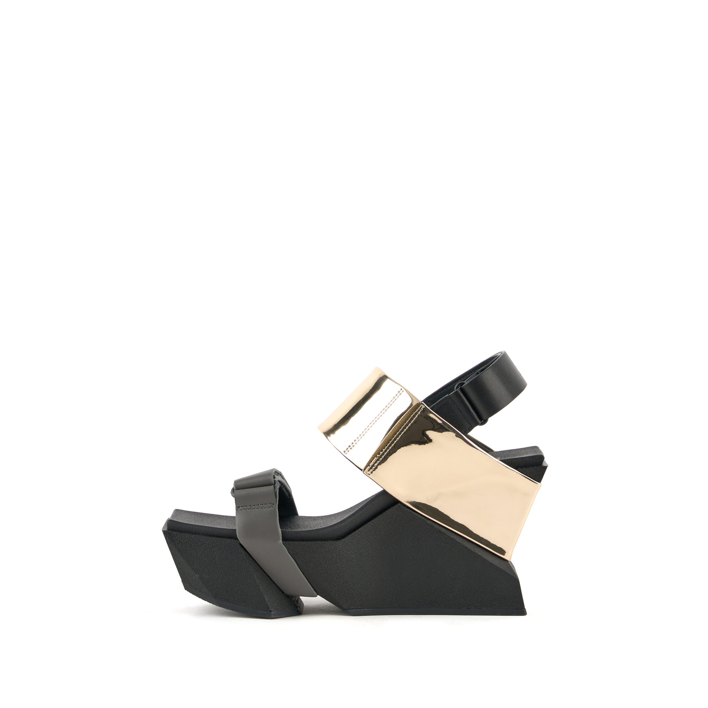 brutt-sandal-gold-inside
