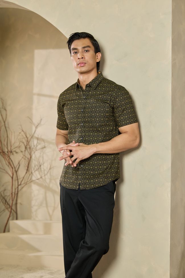 iamfamous.my |  - SLIM FIT SHIRT