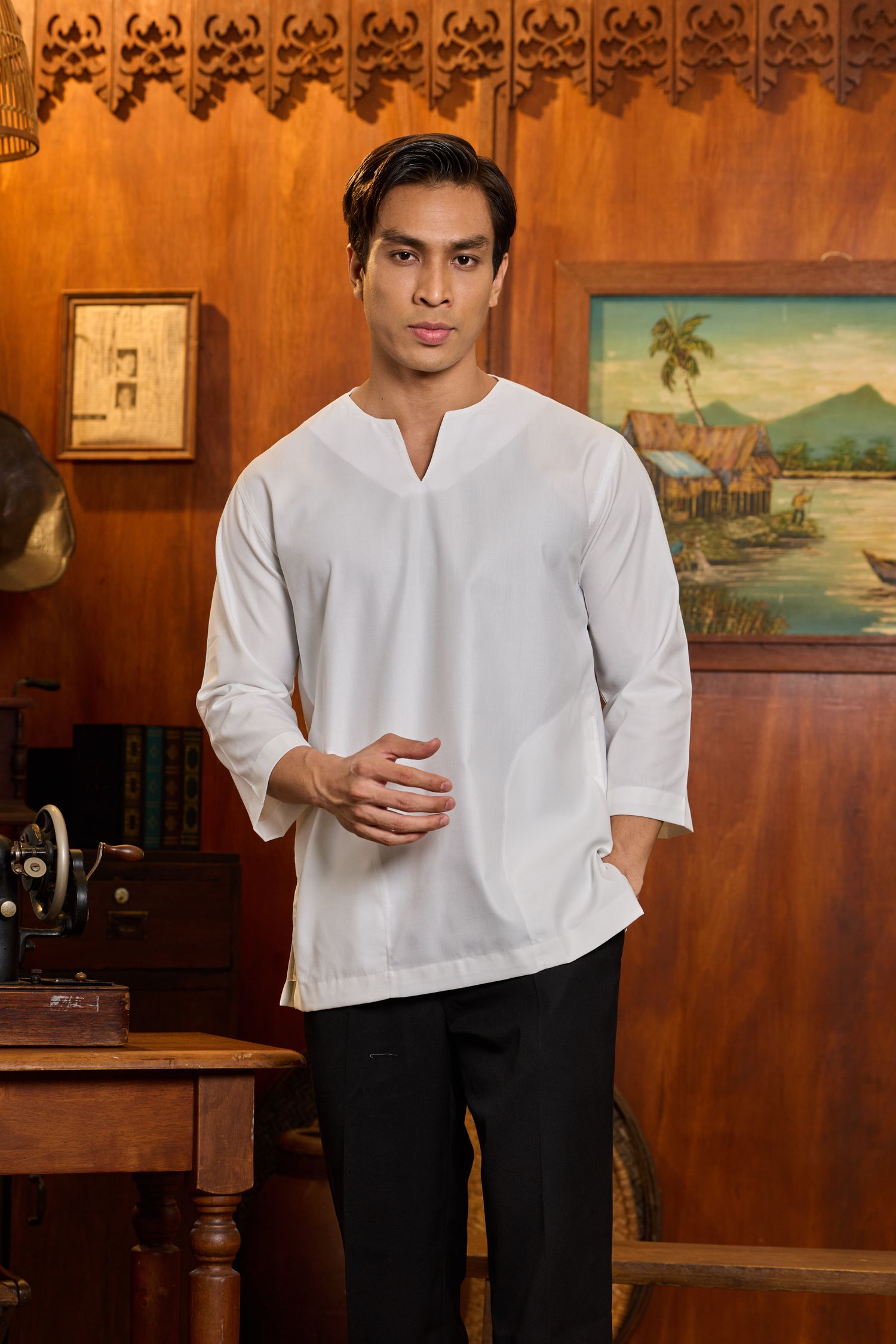 iamfamous.my | KURTA FAHMI V NECK