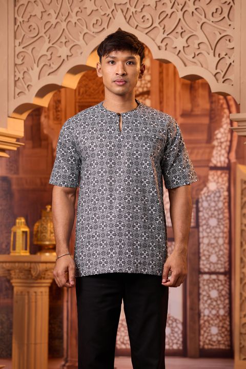 iamfamous 100320260771