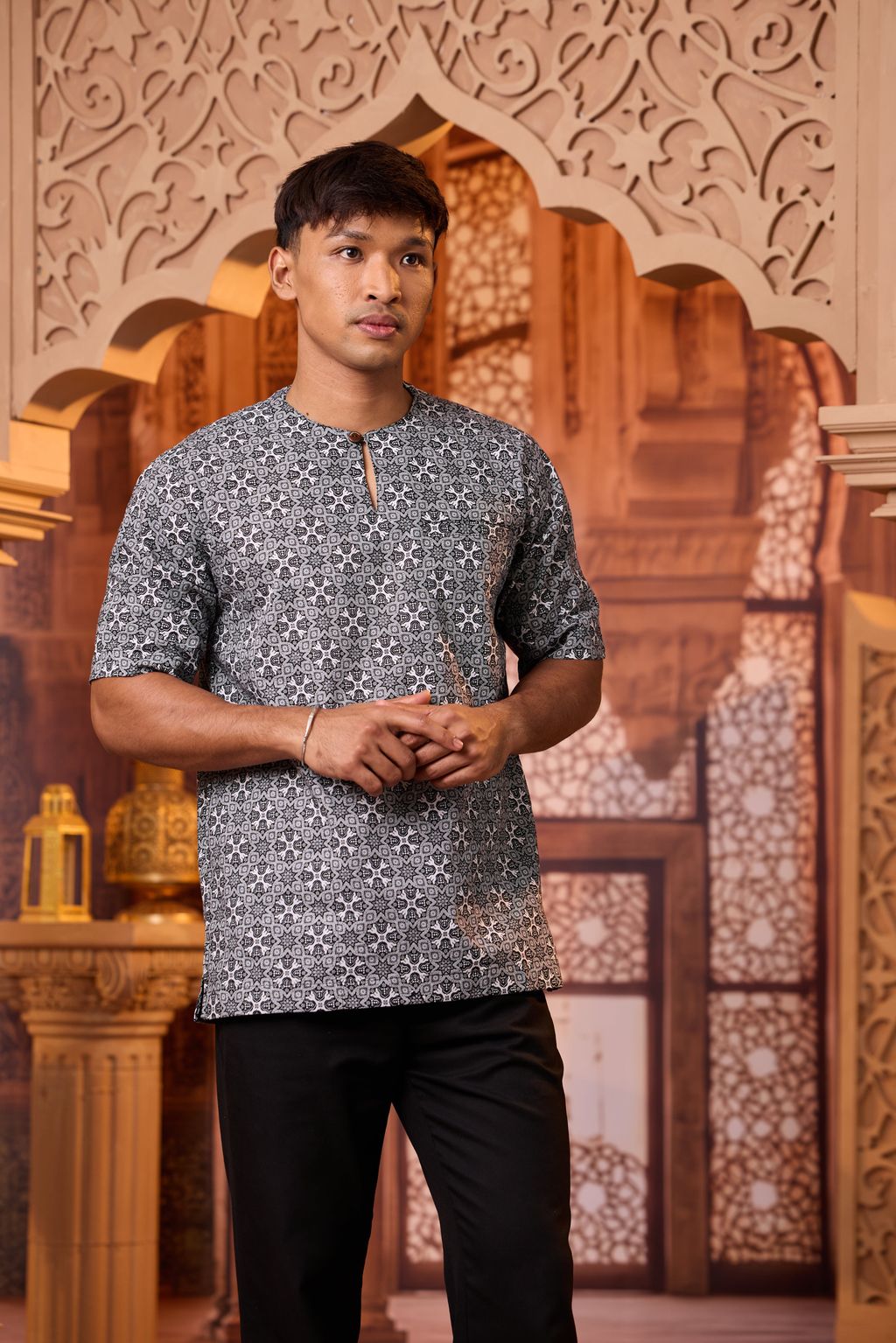 iamfamous 100320260775