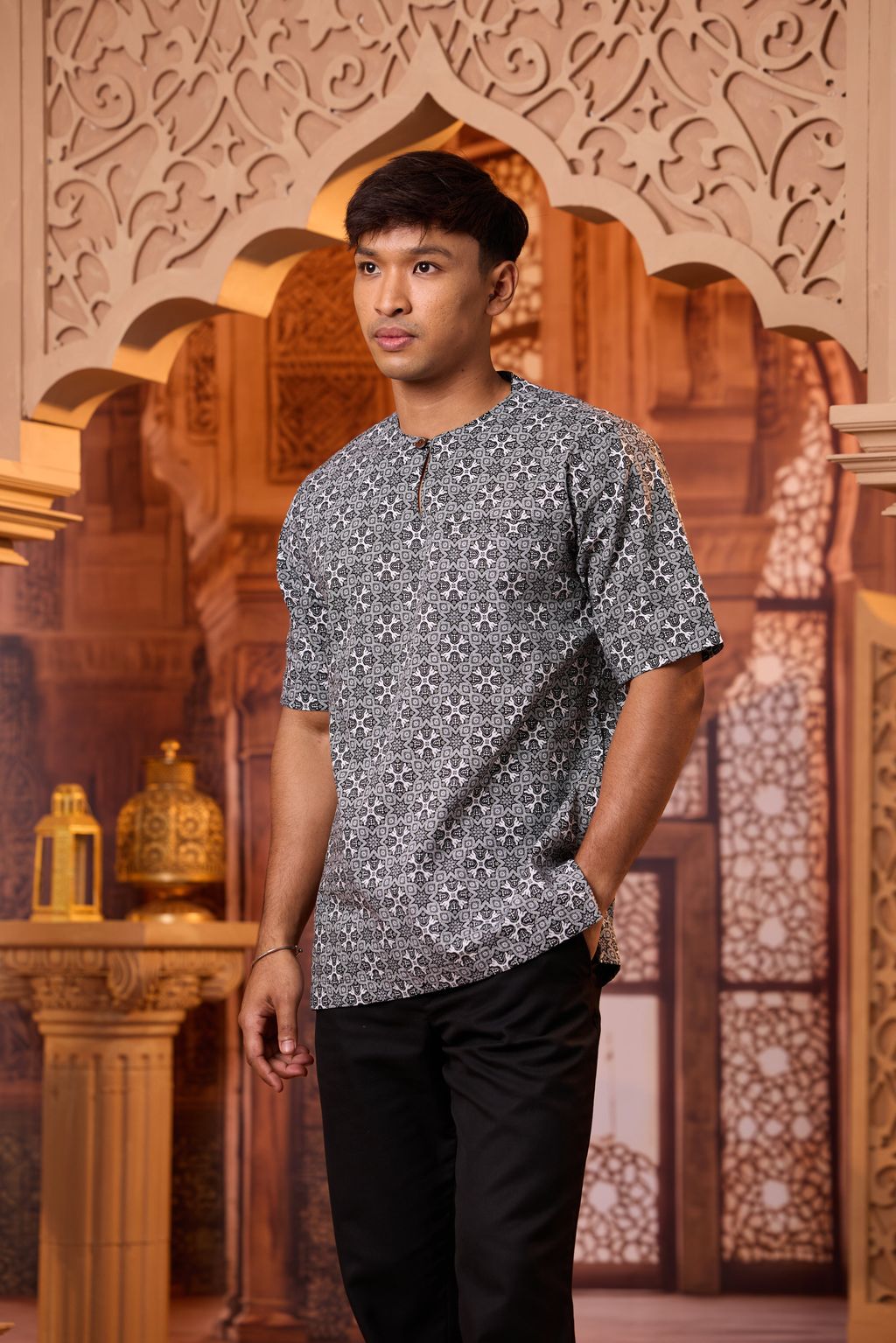 iamfamous 100320260777