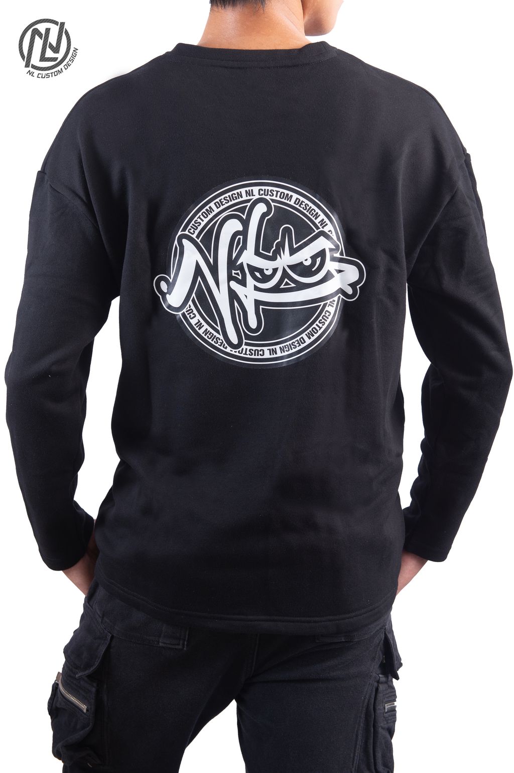 NL PURE COTTON LS T-SHIRT (Black, circle logo) back DSC_5597.jpg