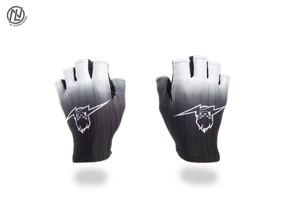 TT Aero gloves (Black and white gradient ).jpg