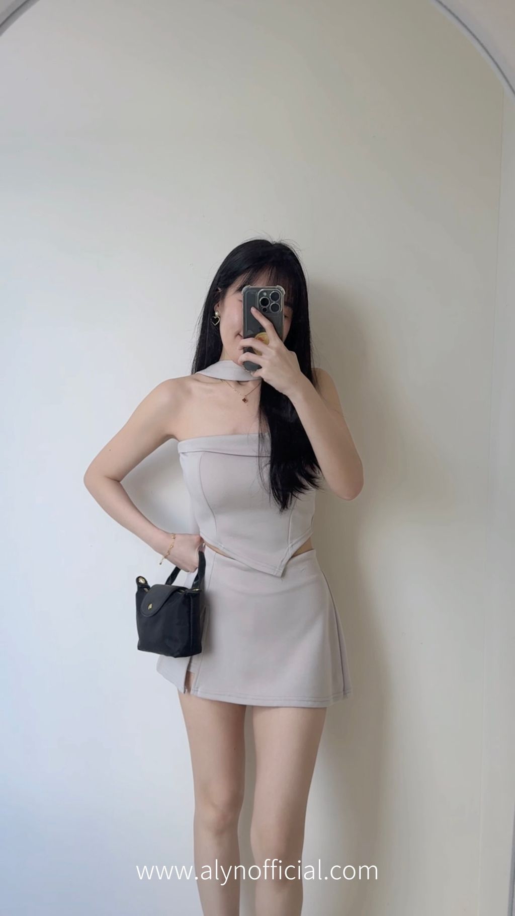 3C7D3B67-1991-484C-B16D-8C1F5CFA079F