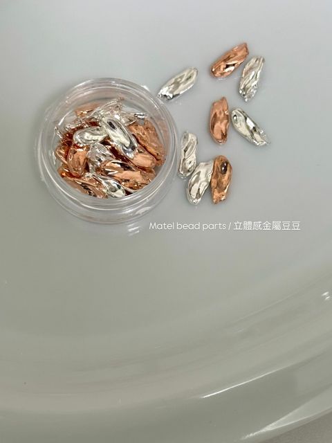 9E681B18-2DE2-409E-A5C0-E4D361843F1A