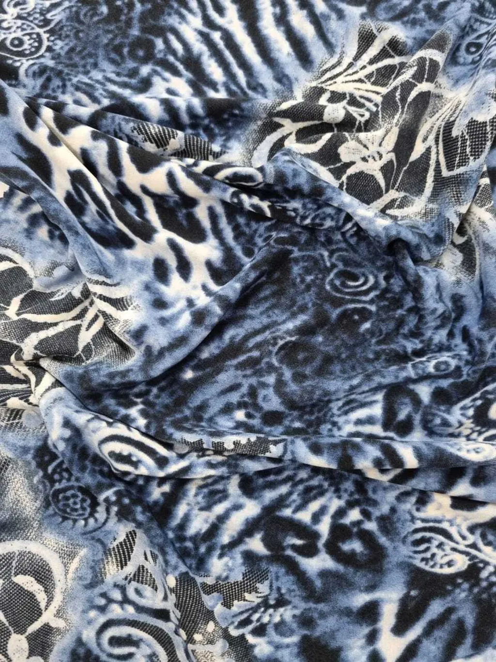 61504528