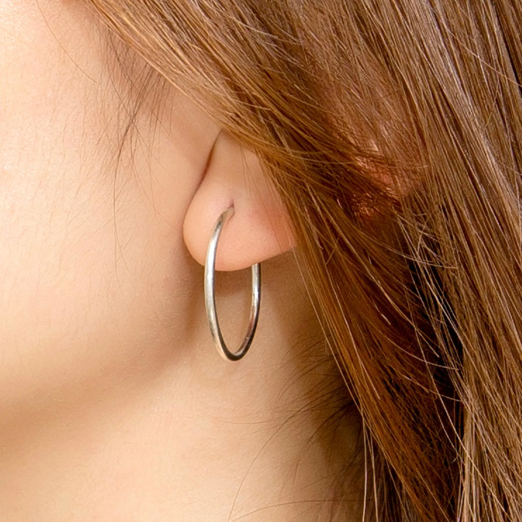 Thin Hoop Silver Earrings (22mm)