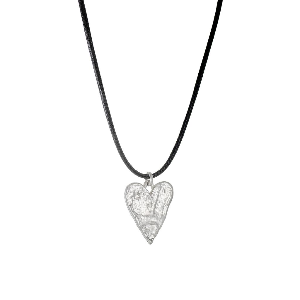 painted_heart_necklace_black