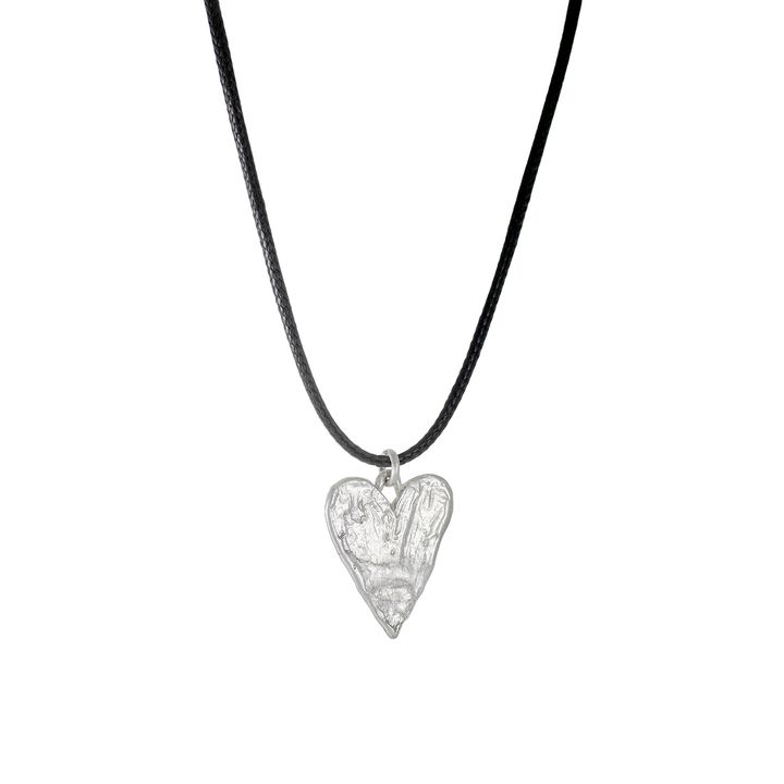 painted_heart_necklace_black