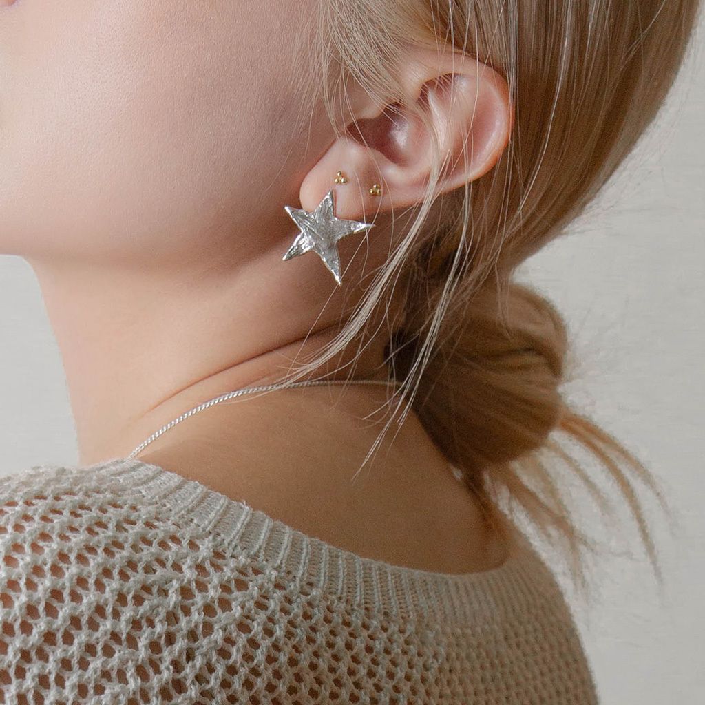 ps_ear_02