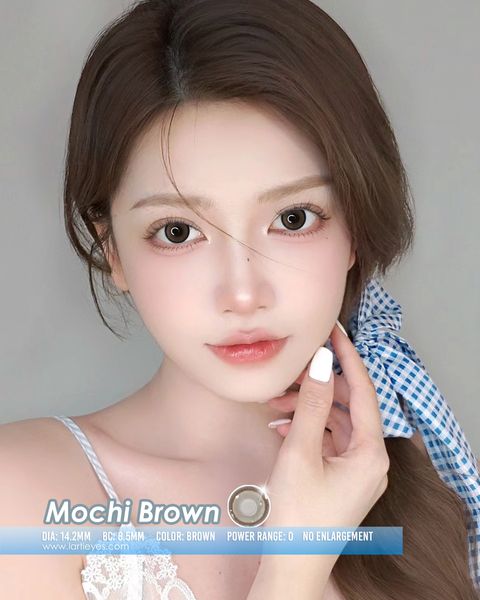 Mochi Brown  model 1
