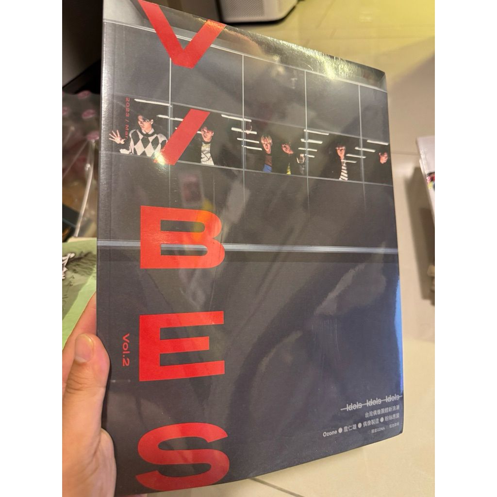 tw-11134207-820lh-mnisxiuyiakif7