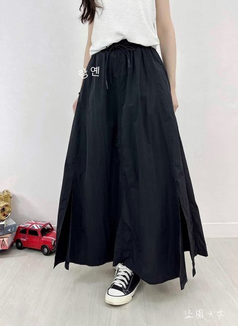 11_0607_24346_40_涼感天絲側衩長裙_黑色灰色_F_$980  (1)
