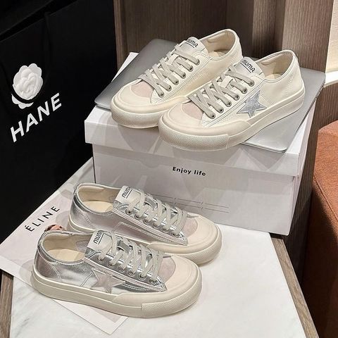 Honey bun_0811_7008_35_復古星星綁帶休閒鞋_象牙白銀色_225-25_3cm_$690  (1)