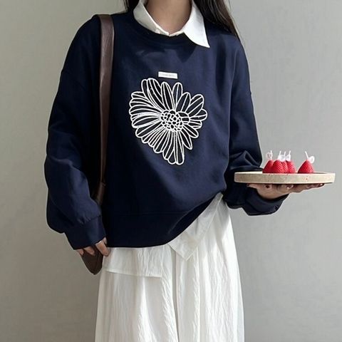 Wish-6238-20370084-小布標電繡花朵大學T-藍色. 灰色. 杏色-F-01
