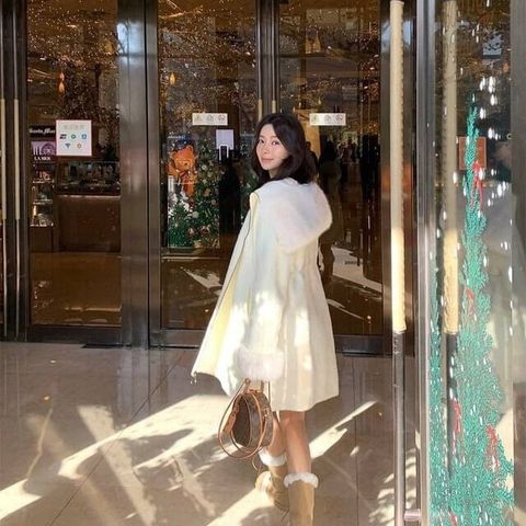 23-DEC04.9972-20120293-毛毛領片抽繩毛呢外套-白色. 杏色. 黑色-F-01