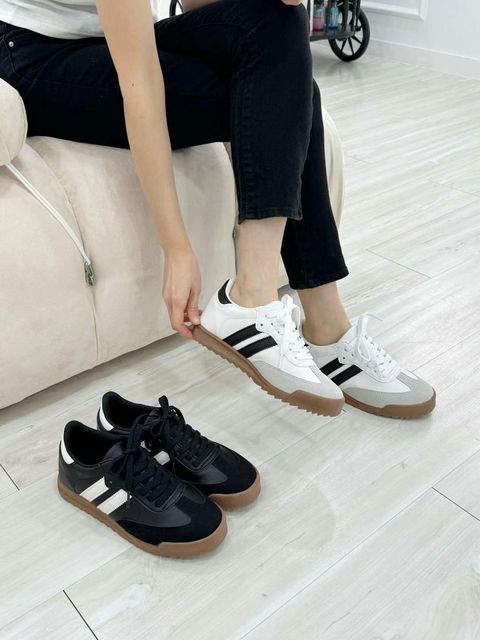 MT_11351_24_經典款側條休閒板鞋_白色黑色_23-25_$1290  (1)