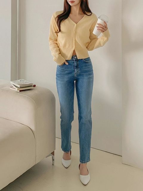 Flyup_0211_374_23_微刷破修身小直筒褲_藍色_S-3XL_$1680  (1)