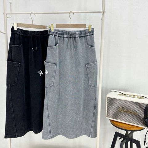 11-25092-203400740074-洗舊感後衩牛仔裙-碳黑色. 煙灰色-F-01