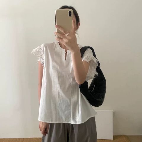 Circle-5269-20280064-蕾絲拼接袖開V棉麻衫-象牙白-F-01