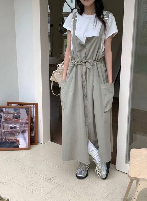 92_0607_6X1009_35_排釦縮腰工裝吊帶裙_杏色灰綠藍色灰色_F_$880  (1)